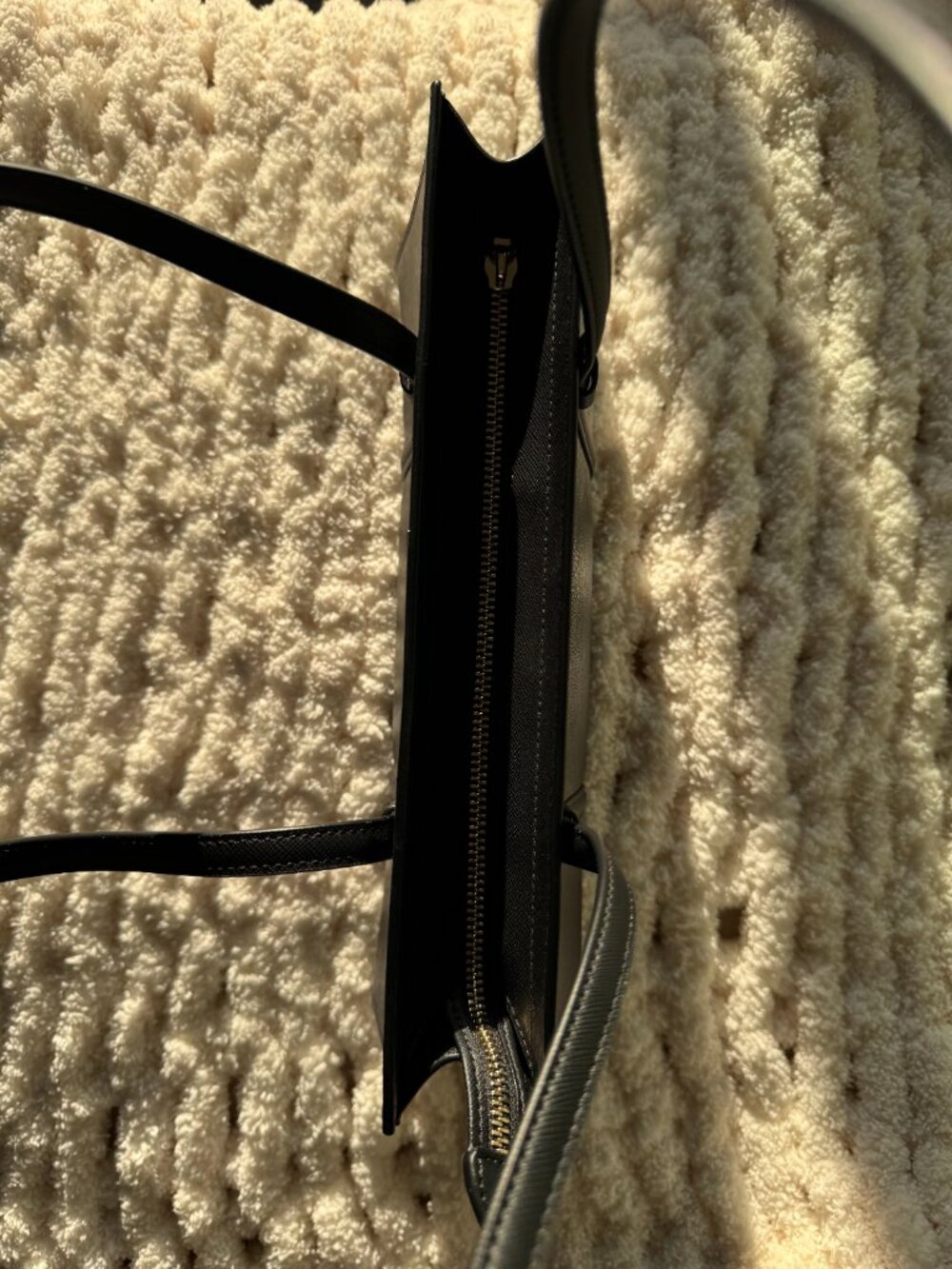 Kate Spade Kenzie - Picture 3 of 5